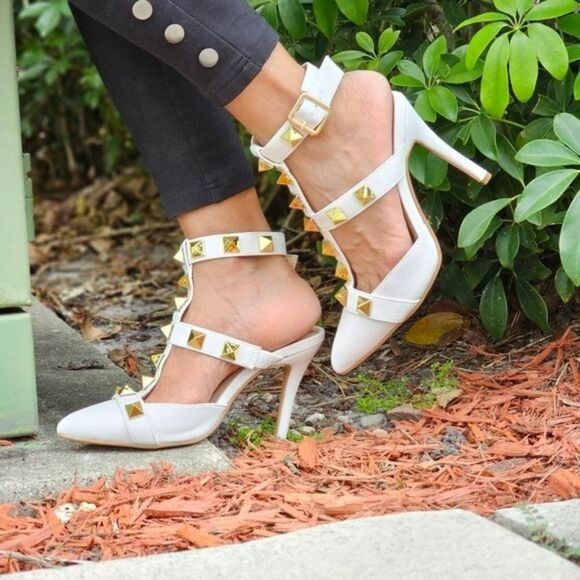 Women's White Rockstud Ankle Strap Pump - Picture 4 of 6